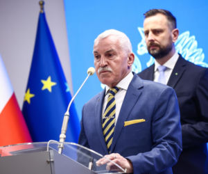 Generał Bieniek krytykuje Trumpa za słowa o polskich żołnierzach