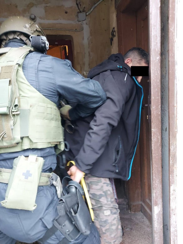 Łódź. Zamaskowany napastnik wszedł do kantoru na Górnej i zaczął strzelać