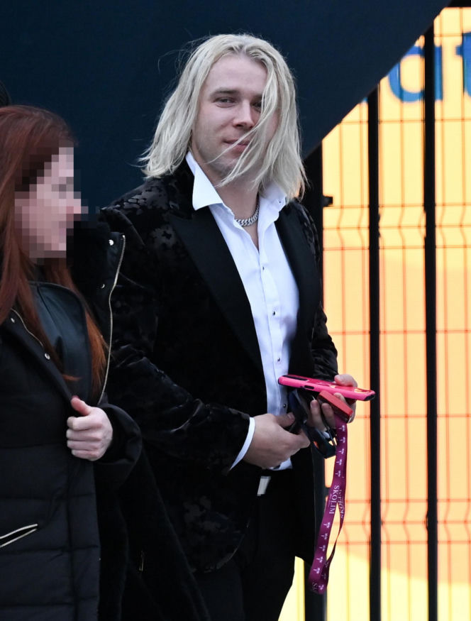 SKOLIM robi masę, ja fast food i kiełbasę