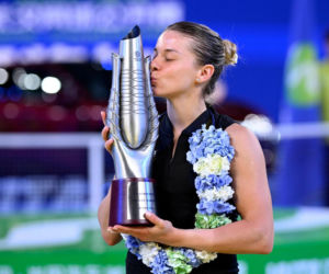 Maja Chwalińska dekoracja po wygranej w Wuhan