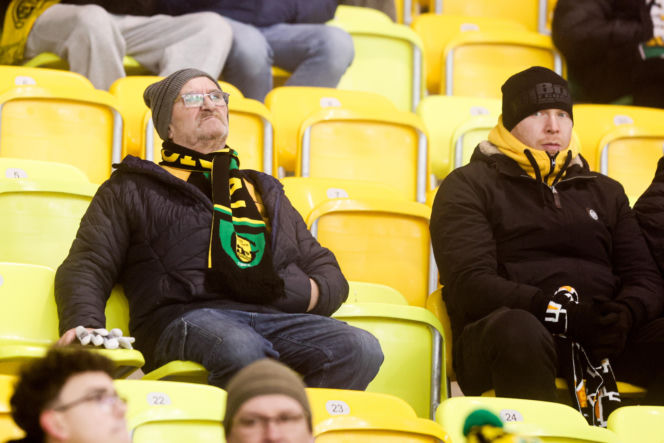 Kibice GKS Katowice dopingowali piłkarzy w meczu z Pogonią