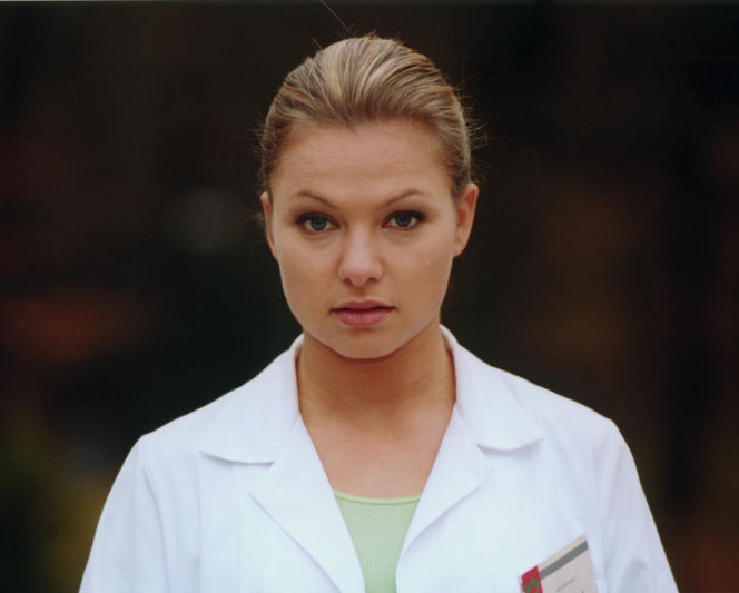 - Katarzyna Bujakiewicz przez lata grała w "Na dobre i na złe". Tak wyglądała na początku swojej przygody z serialem