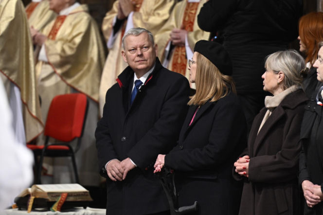 Msza za ofiary Smoleńska w Archikatedrze. Obecni Nawrocki i Kaczyńska