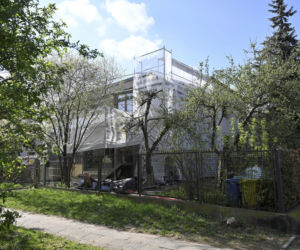 Niekończący się remont sąsiadów Kaczyńskiego