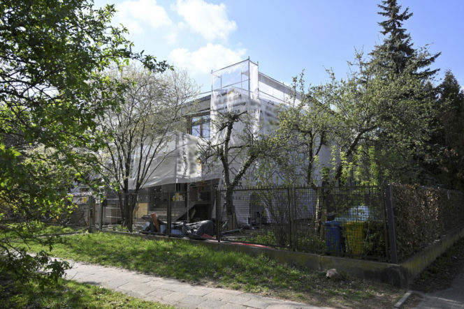 Niekończący się remont sąsiadów Kaczyńskiego