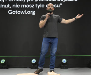 Warszawskie Targi Obronne. Scena Biała Blok z Pierwszej Pomocy pt. „Karetka dojedzie za 12 minut, nie masz tyle czasu”