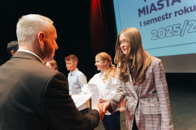 Najzdolniejsi uczniowie odebrali stypendia Prezydenta Miasta Siedlce