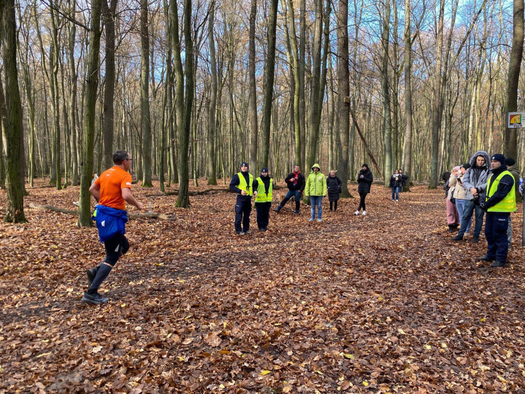 Niebieski Bieg Niepodległości. Przebiegli 10 km by uczcić niepodległą Polskę
