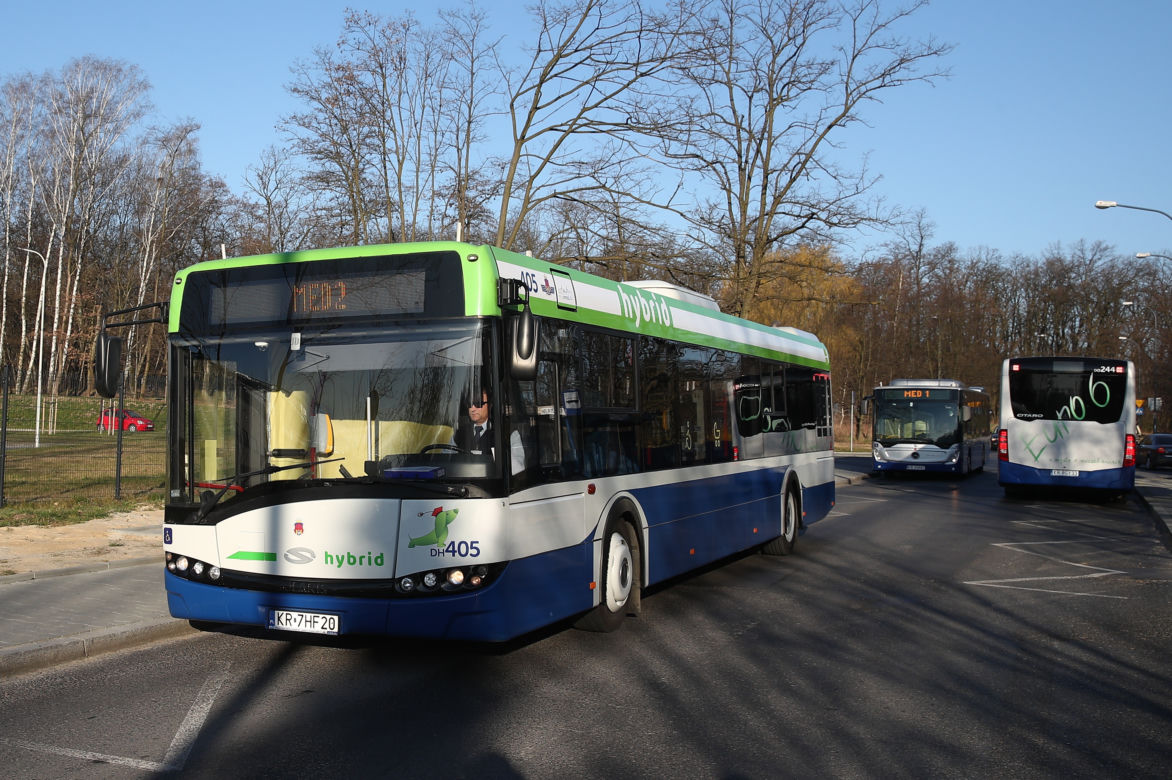 Specjalne autobusy dla medyków w Krakowie