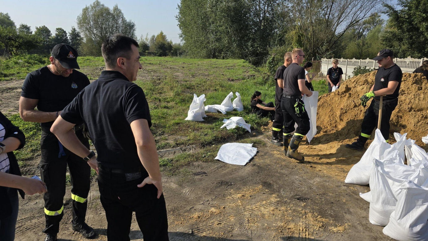 Głogów przygotowuje się na fale wezbraniową na Odrze. Ta ma dotrzeć około godziny 14