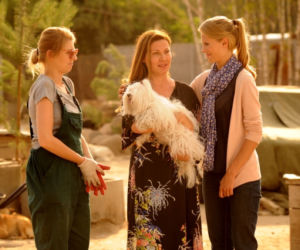 Blondynka 2 sezon odcinek 16 (odc. 3). Sylwia (Julia Pietrucha), Bella ( Liliana Głąbczyńska-Komorowska), Tereska (Anna Smołowik)