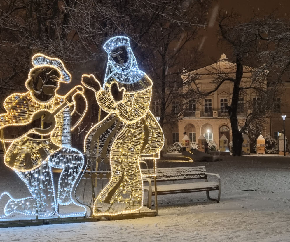 W Lublinie czuć klimat zbliżających się świąt. Iluminacje już świecą [GALERIA]