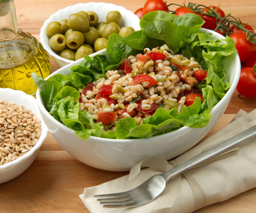 Sycąca, lekka i pełna smaku. Sałatka z mało znanym zbożem