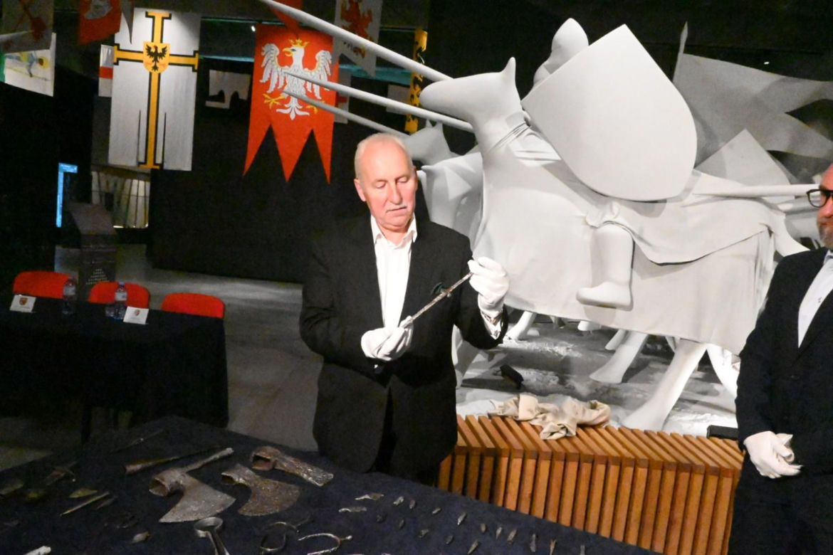 Groty strzał, topory bojowe i numizmaty. Muzeum Bitwy pod Grunwaldem chwali się odkryciami [ZDJĘCIA]