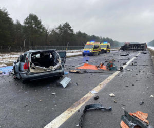 Tragedia na obwodnicy Torunia. Zderzyło się 5 samochodów, jedna osoba nie żyje