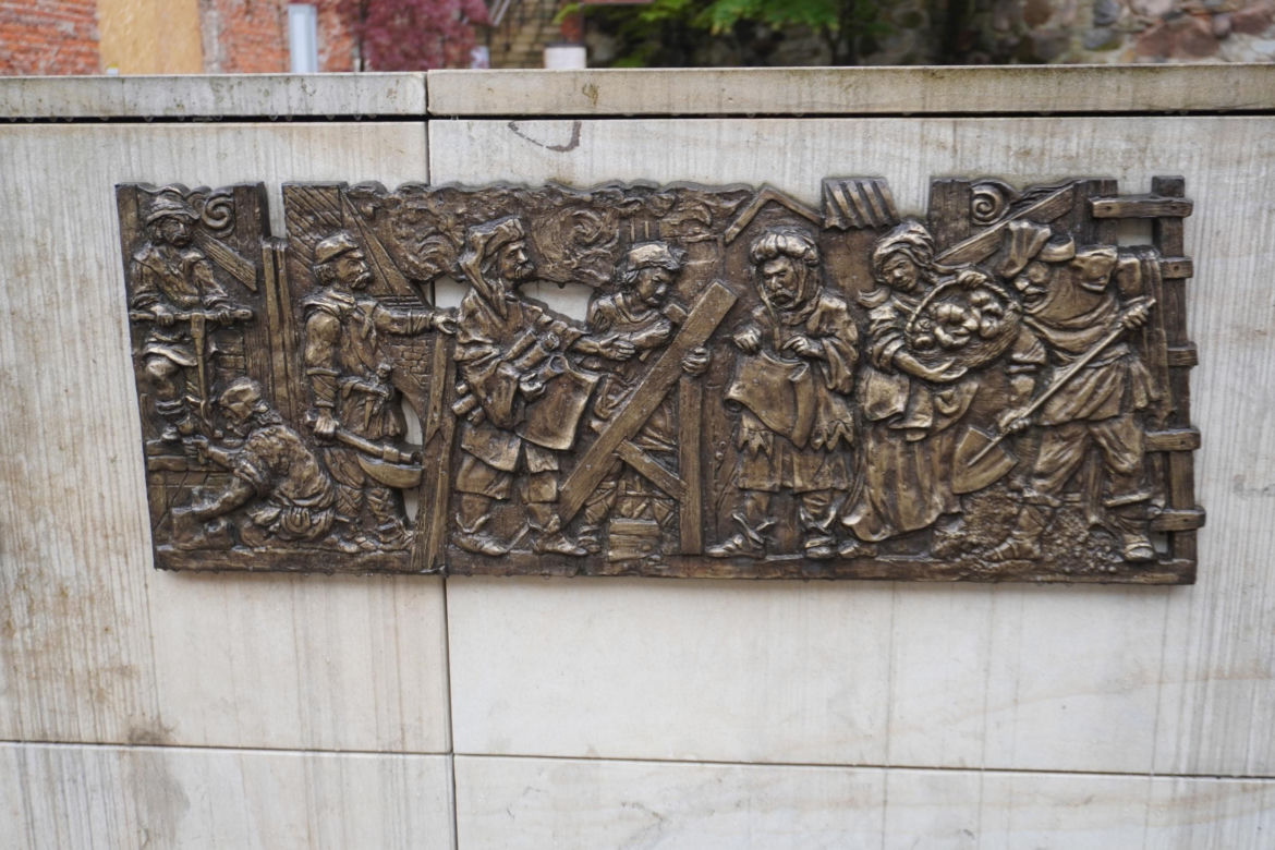 Ta wieża jest perłą renesansu na mapie Małopolski. Zachwycają się nią turyści i pasjonaci historii