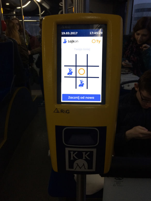 Na kasownikach pojawi się... gra w kółko i krzyżyk? Szykują się ciekawe zmiany w komunikacji miejskiej!