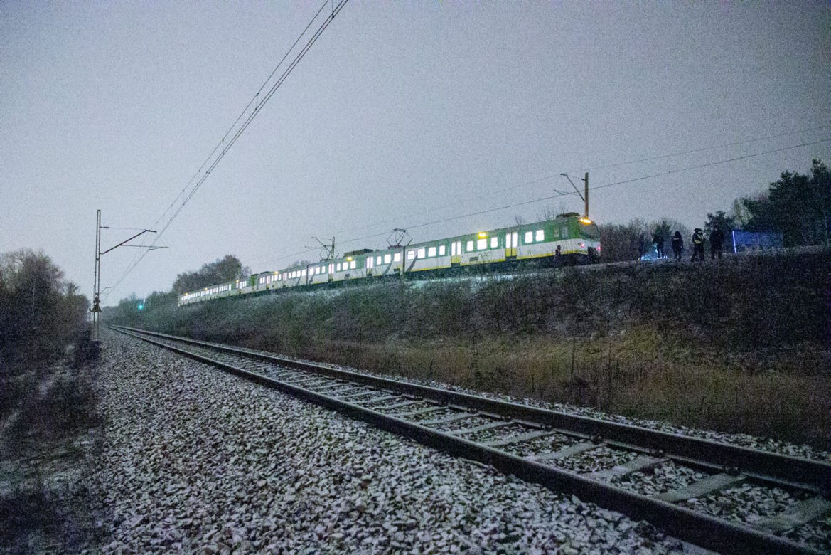 Zginął pod kołami pociągu na Olszynce Grochowskiej