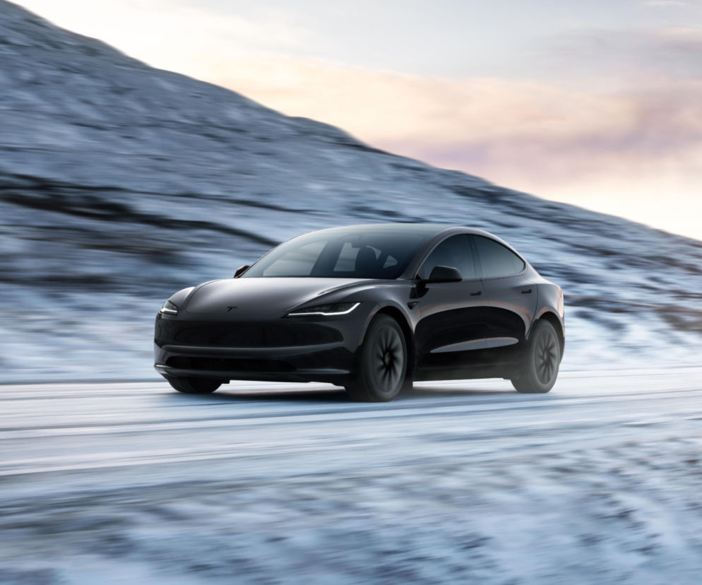 Tesla wprowadza do Polski Model 3 Standard. To najtańszy samochód marki dostępny w Europie