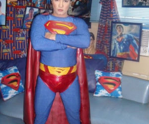Filipińczyk wygląda jak Superman
