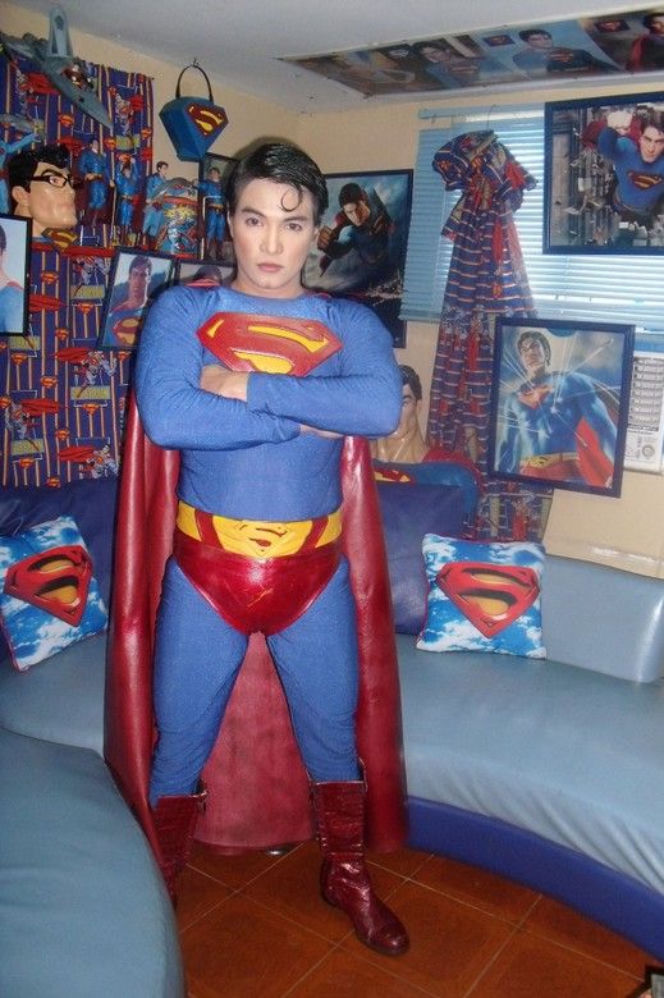 Filipińczyk wygląda jak Superman