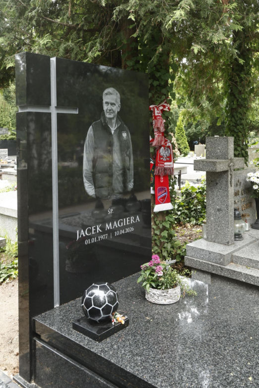 Nowy grób Jacka Magiery