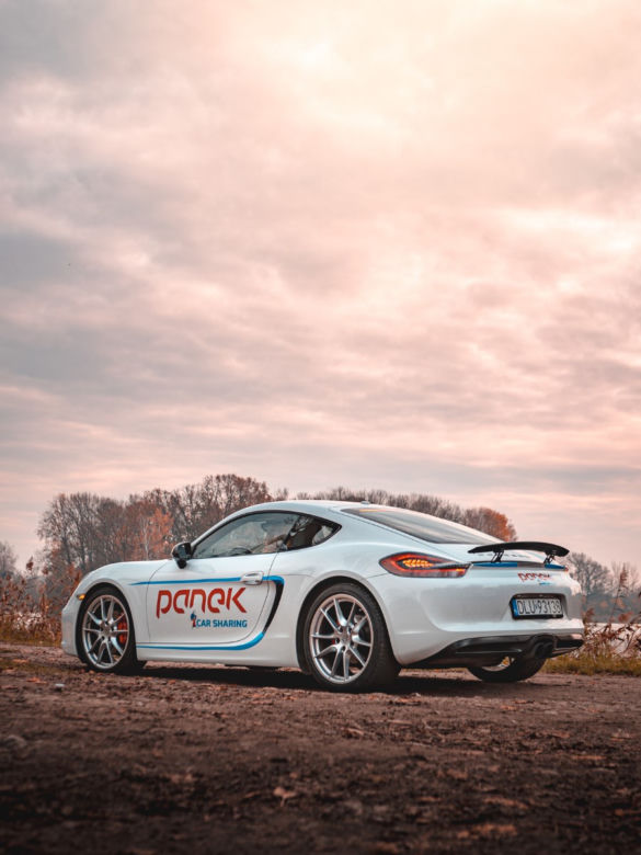 Porsche Cayman z Panek CarSharing