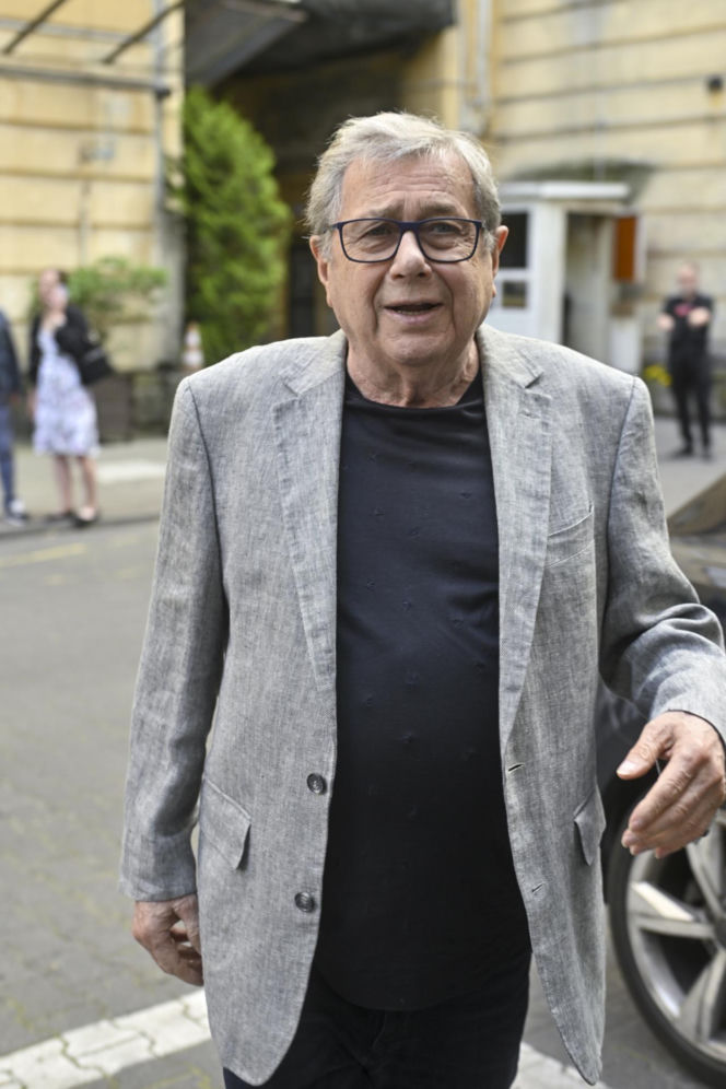 Niegdyś bożyszcze tłumów jako Janek Kos. Tak przez lata zmieniał się legendarny aktor Janusz Gajos
