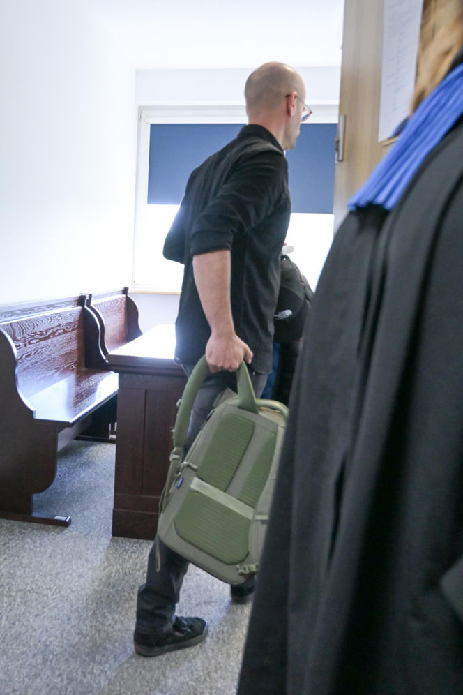 Katarzyna Wajda czekając na rozwód, całowała się w sądzie