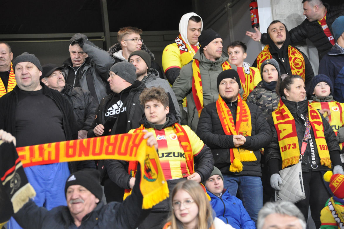 Korona Kielce - ŁKS Łódź. Zdjęcia kibiców na Suzuki Arenie