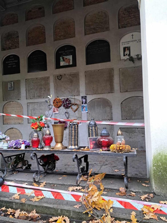 Remont Alei Zasłużonych na Starych Powązkach