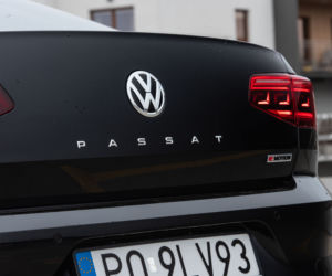 Volkswagen Passat Elegance vs Skoda Superb Sportline
