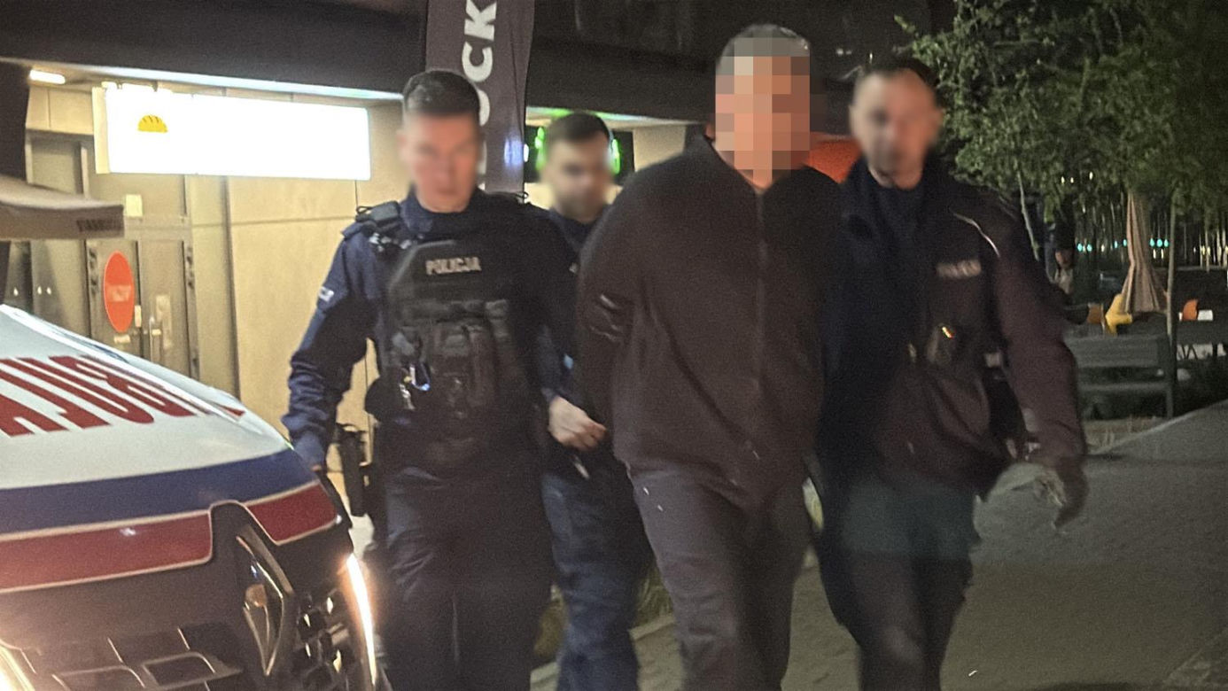 Antyterroryści na Grzybowskiej. Pilna akcja policji, jedna osoba zatrzymana