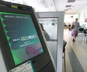 Koniec przywilejów! Rząd Tuska każe płacić pierwszej damie, księżom i rolnikom