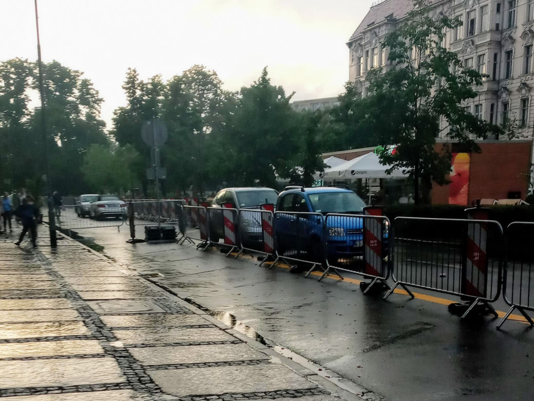 Parkowanie na alei Jana Pawła II