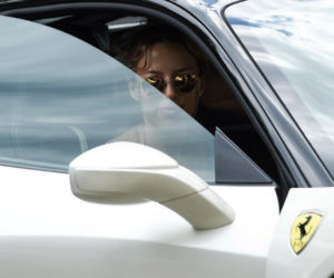 Ewa Chodakowska z mężem Lefteris Kavoukis jeździ Ferrari