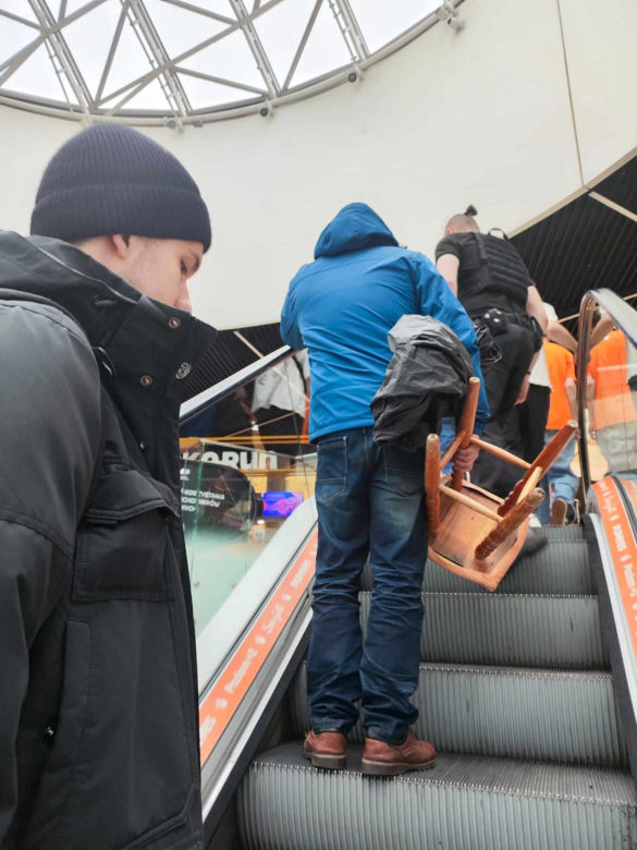Popeyes rozda roczny voucher na kanapki. Pierwsi goście czekali całą noc