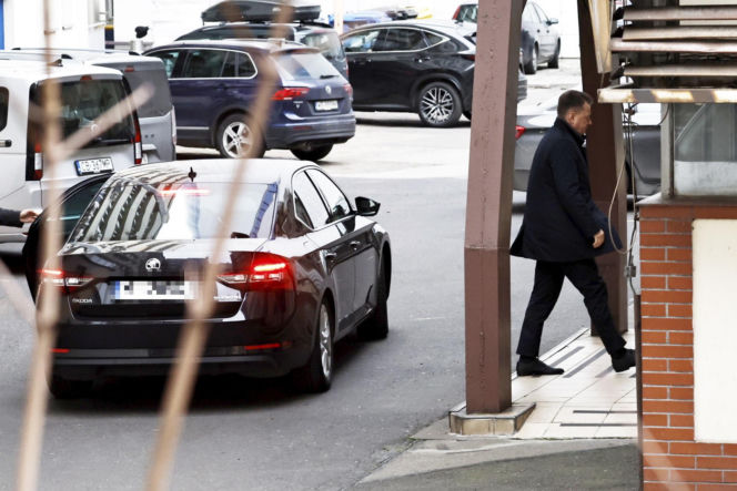 Politycy PiS zjeżdżają na Nowogrodzką