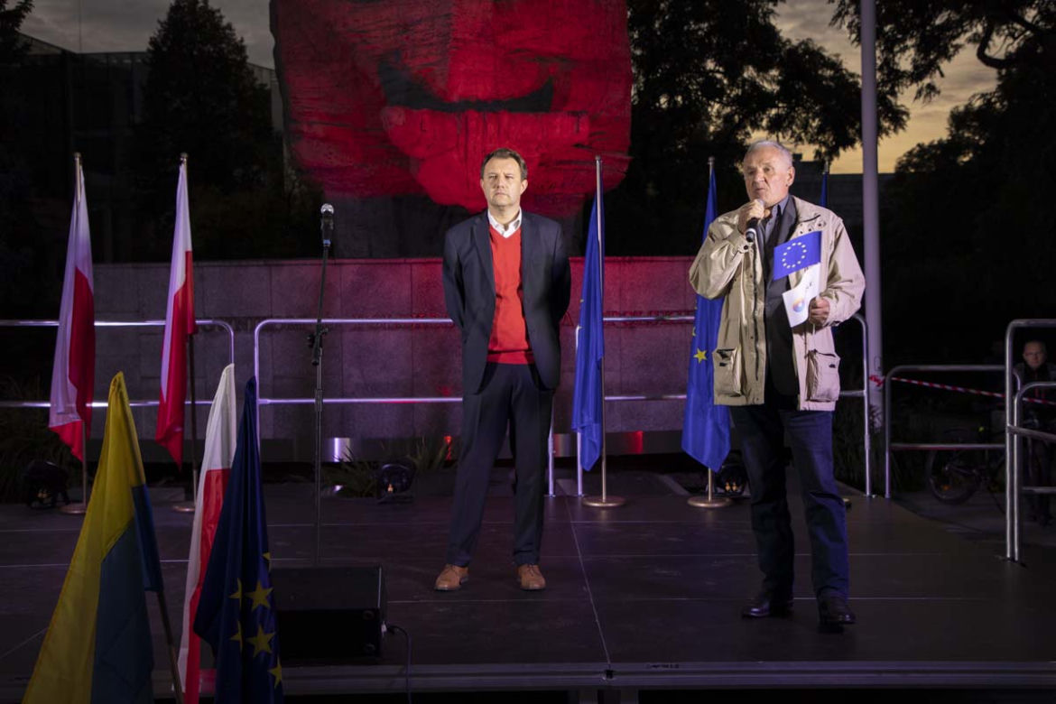 Opole zostaje w Unii. Protest na pl. Wolności [niedziela 10.10.2021]
