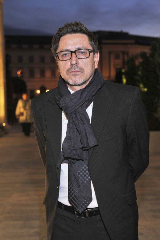 akpa20100904_tvn_bal_en_5020