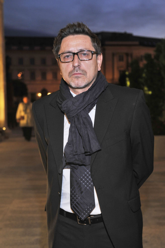 akpa20100904_tvn_bal_en_5020