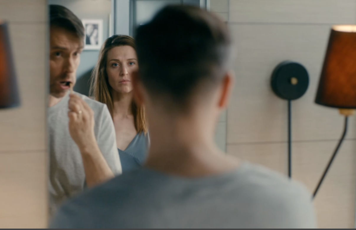 BrzydUla 2, odcinek 151, Ula (Julia Kamińska), Marek (Filip Bobek)