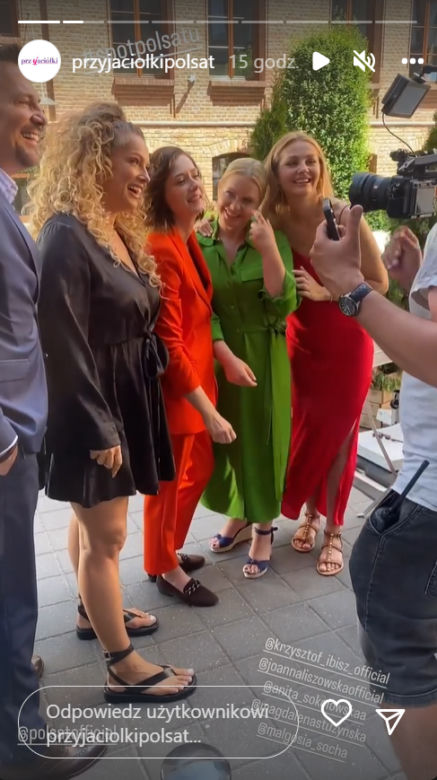 Przyjaciółki. Anita Sokołowska (Zuza), Magdalena Stużyńska (Anka), Joanna Liszowska (Patrycja), Małgorzata Socha (Inga) na planie spotu Polsatu