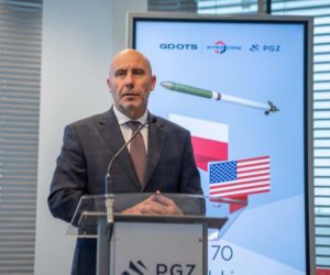 Rakiety Hydra 70 będą produkowane w Polsce. Wzmocnienie dla śmigłowców Apache i nowa broń na drony