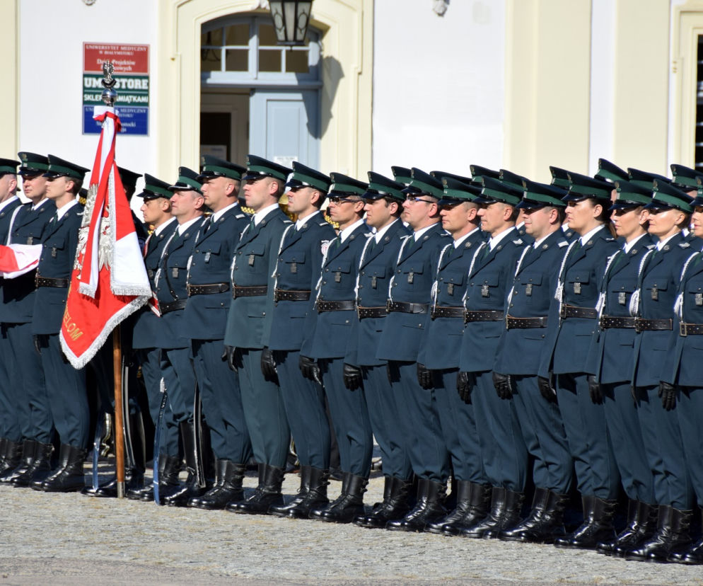 Podlaskie: Praca w Służbie Celno-Skarbowej. Trwa nabór do służby. Przedłużony termin składania dokumentów