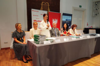 Będą remonty dróg, renowacja zabytków czy inwestycje wodno-kanalizacyjne. Ponad 18 mln zł z budżetu Mazowsza na inwestycje w powiecie siedleckim