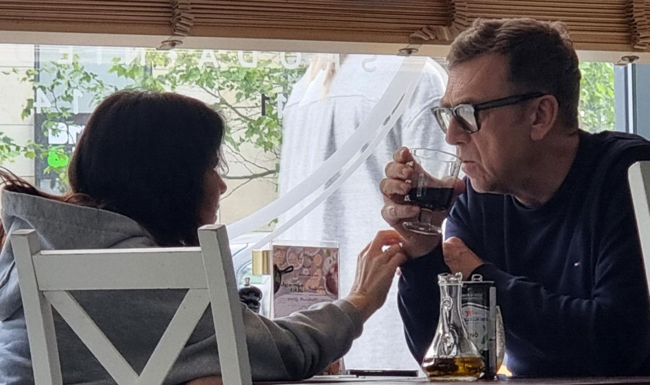 Maciej Orłoś i Paulina Koziejowska zjedli pizze, a potem poszli na rehabilitację