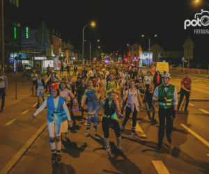 2. Nightskating Białystok. Weselny przejazd na rolkach