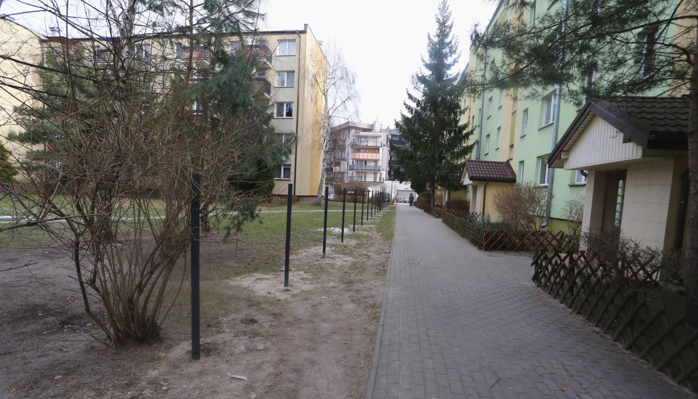 Wojna o płot i śmietnik. Konflikt mieszkańców na osiedlu w Pruszkowie