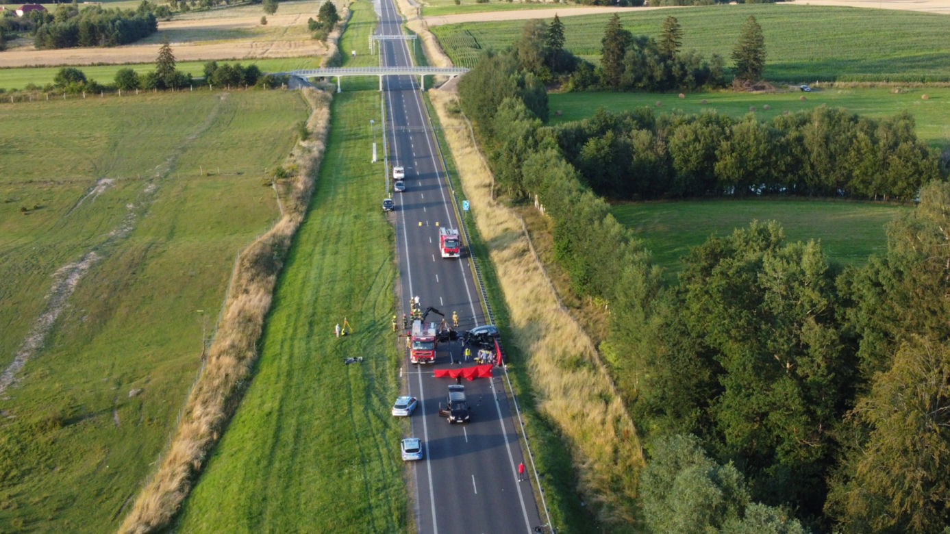 Drogowy koszmar koło Elbląga. Nie żyją cztery osoby, w tym 4-letnie dziecko
